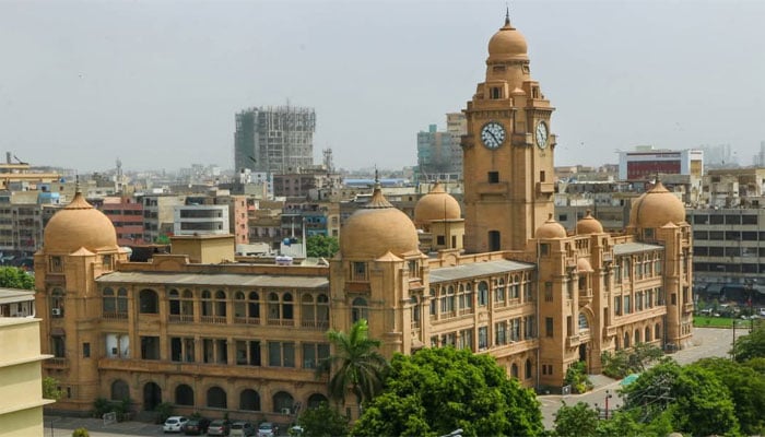 کے ایم سی کے میونسپل کمشنر افضل زیدی کو عہدے سے ہٹا دیا گیا