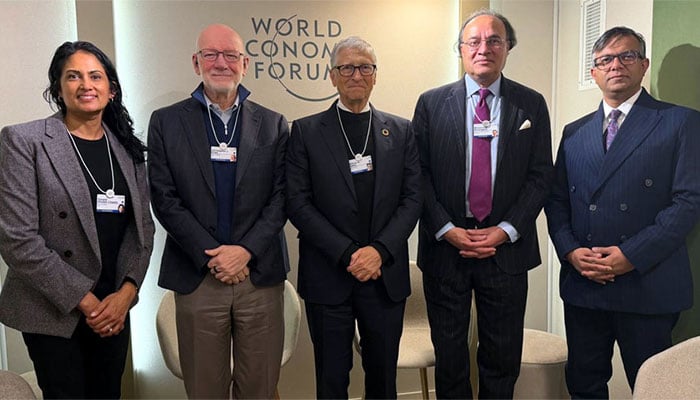 وزیرِ خزانہ کی بل گیٹس سے ملاقات، صحت و ادارہ جاتی اصلاحات میں تعاون بڑھانے پر اتفاق