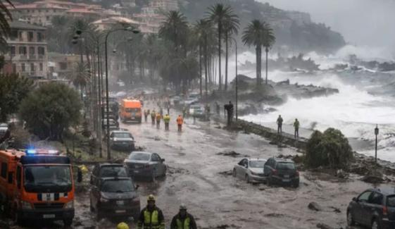 اٹلی میں سمندری طوفان نے تباہی مچادی، پانی گھروں میں داخل