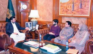 گورنر سندھ سے ڈاکٹر عمران فاروق کے بیٹے کی ملاقات