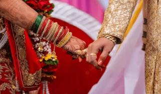 جائیداد ہتھیانے کیلئے 5 شادیاں کرنیوالی لٹیری دلہن کو سزا 