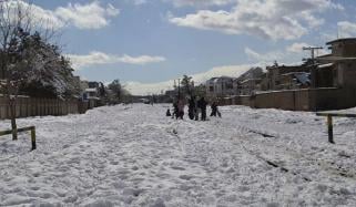 بلوچستان: برفباری میں کمی سائبرین ہوائیں برقرار، شاہراہیں سیاحوں کیلئے بند