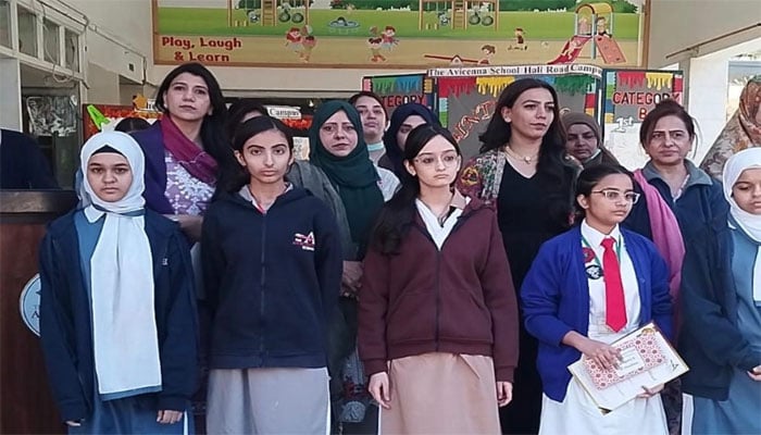 کراچی: اے وی سینا اسکول میں ساتویں انٹر اسکول آرٹ کمپیٹیشن کا انعقاد