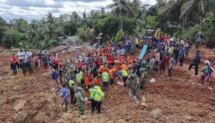 Indonesia landslide leaves 25 dead, 72  still missing