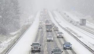 امریکا میں برفانی طوفان، 22 ریاستوں میں ایمرجنسی نافذ