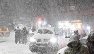 مری میں ایک بار پھر گہرے بادل داخل، خون جما دینے والی سردی کا راج