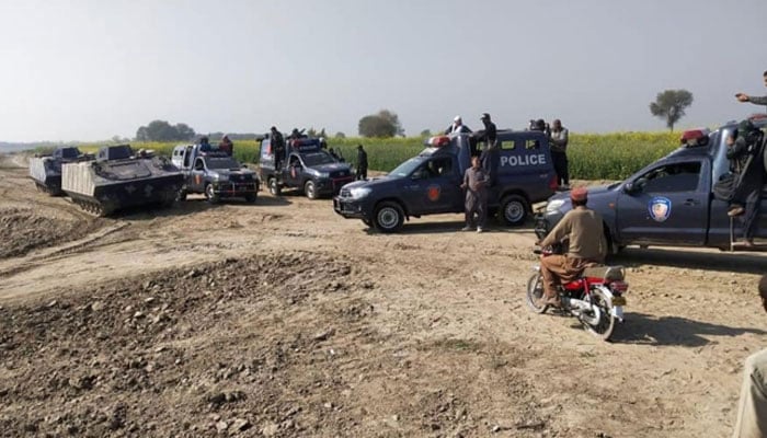 رحیم یارخان، چھوٹو کوش ڈکیت نے 21 ساتھیوں سمیت ہتھیار ڈال دیئے