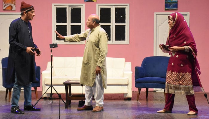 کراچی آرٹس کونسل میں عوامی تھیٹر فیسٹیول، اصلاحی ڈرامہ ’یہ کیسا دور ہے؟‘ پیش