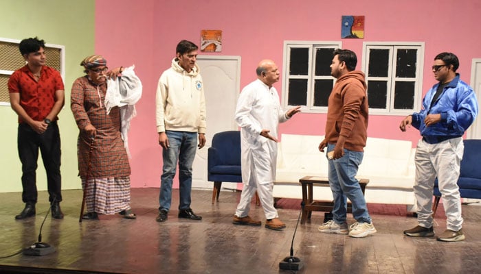 کراچی آرٹس کونسل میں عوامی تھیٹر فیسٹیول، اصلاحی ڈرامہ ’یہ کیسا دور ہے؟‘ پیش