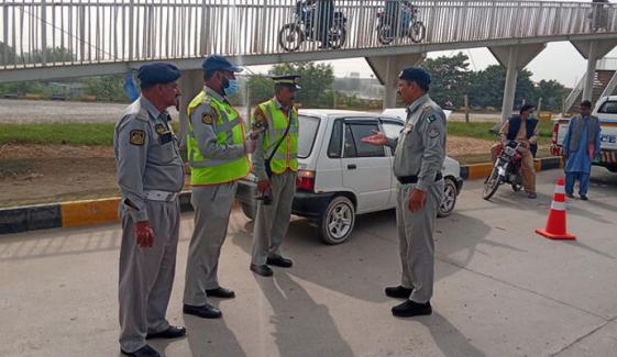 اسلام آباد میں ناکہ بندی، قائمہ کمیٹی اراکین پھٹ پڑے