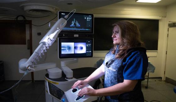 برطانیہ: ہر بالغ شخص کو 20 منٹ کی اے آئی کے استعمال کی تربیت دی جائے گی