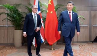 برطانوی وزیرِاعظم کیئر اسٹارمر چین پہنچ گئے