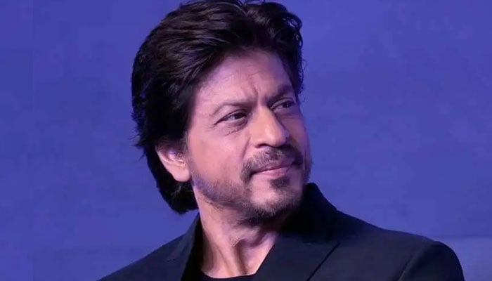Shah Rukh Khan arrives in Dubai to add another badge to his achievement