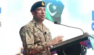 ڈی جی آئی ایس پی آر کی جامعہ کراچی میں طلباء و اساتذہ سے ملاقات