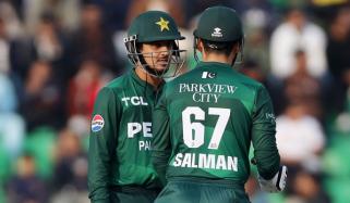 پہلا ٹی ٹوئنٹی، پاکستان کا آسٹریلیا کو 169 رنز کا ہدف