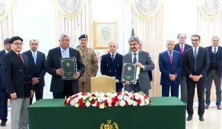 پی آئی اے نجکاری کا عمل مکمل، ٹرانزیکشن سے متعلق دستخط ہوگئے