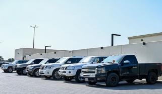 شارجہ: بارش کے دوران خطرناک کرتب دکھانے پر 8 گاڑیاں ضبط