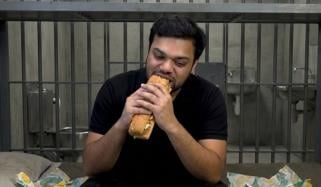 وزن کم کرنا چاہتے ہیں تو جیل کا صاف و صحت بخش کھانا کھائیں: ڈکی بھائی