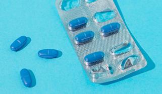 ایچ آئی وی ادویات کا غلط استعمال: بھارتی شخص کو اے آئی چیٹ بوٹ سے مشورہ لینا مہنگا پڑ گیا