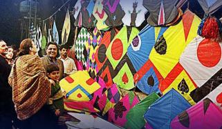 لاہور: 6 تا 8 فروری بسنت کی اجازت، پتنگوں اور ڈور کی فروخت آج سے شروع