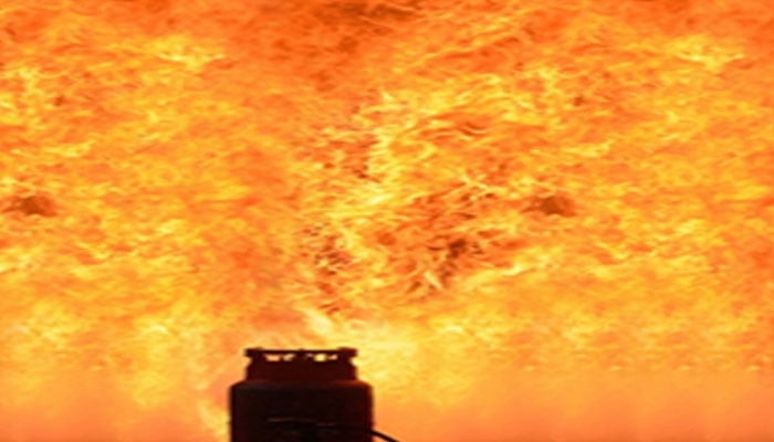 قصور، گیس سلنڈر کی دکان میں آتشزدگی، 3 افراد زخمی