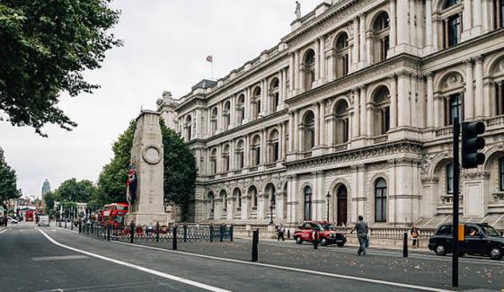 برطانیہ کا 10 ایرانی شخصیات اور ایک ادارے پر نئی پابندیوں کا اعلان