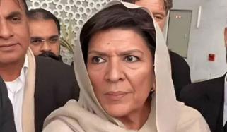 علیمہ خان کے ناقابلِ ضمانت وارنٹ جاری، گرفتار کر کے عدالت میں پیش کرنے کا حکم