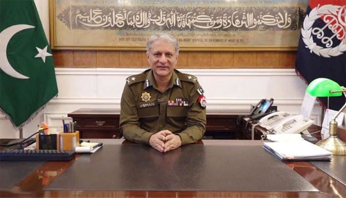 ڈاکٹر عثمان انور— فائل فوٹو