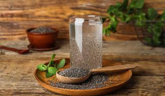 چیا سیڈز کا وائرل ٹک ٹاک ٹرینڈ: وزن کم کرنے کے دعوؤں پر سوالات اٹھ گئے