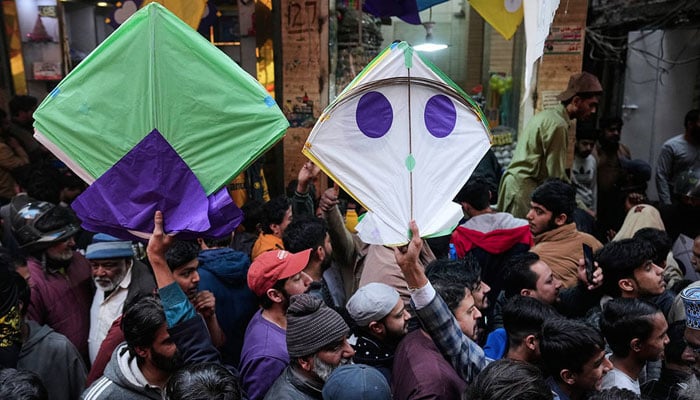 لاہور: 3 روز میں 54 کروڑ روپے سے زائد کی ڈور گڈی فروخت