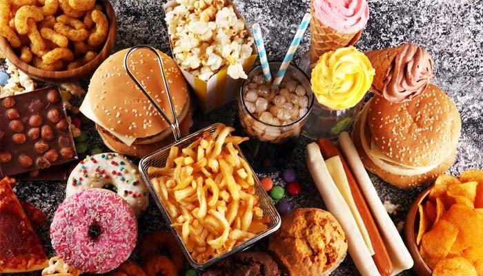 Ultra-processed foods may reduce lifespan of cancer patients, study