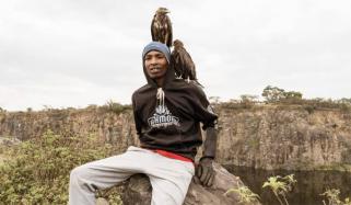 نیروبی برڈمین، بے گھر پرندوں کا محافظ نوجوان