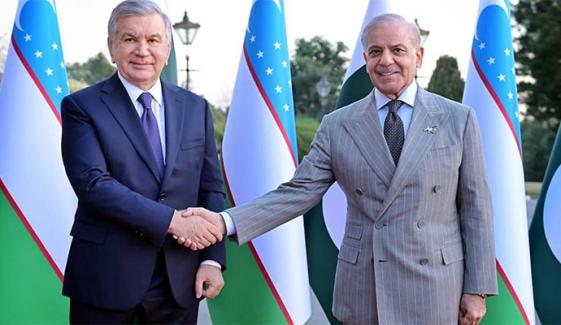 ازبک صدر کو پاک ازبک تعلقات کے فروغ پر اعزازی پی ایچ ڈی اور پروفیسر شپ سے نوازا گیا