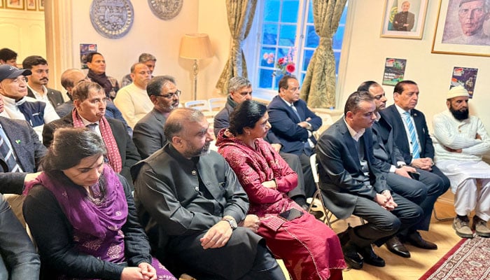 یوم یکجہتی کشمیر پر ناروے میں پاکستانی سفارت خانے کے زیر اہتمام پینل ڈسکشن