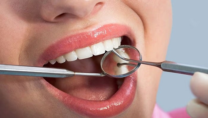 صرف برشنگ دانتوں کی بیماری سے محفوظ رہنے کیلئے کافی نہیں، ماہرین