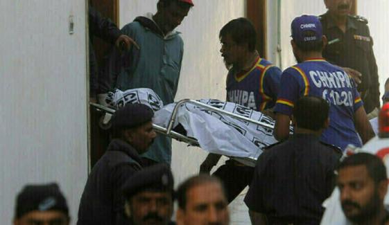 کراچی، کورنگی میں شہریوں کے تشدد سے ڈاکو ہلاک