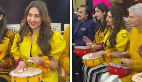 لاہور: امریکی ناظم الامور نیٹلی بیکر نے بھی بسنت منائی