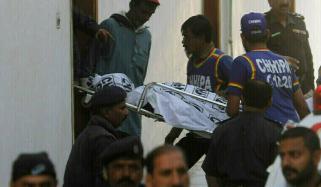 کراچی، کورنگی میں شہریوں کے تشدد سے ڈاکو ہلاک