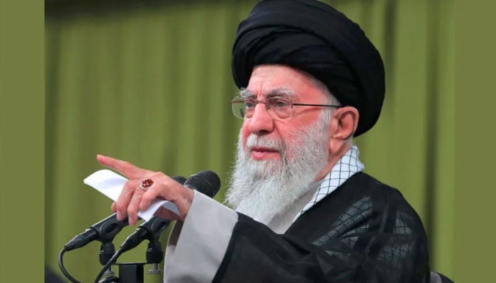ایران کے سپریم لیڈر آیت اللّٰہ خامنہ ای —فائل فوٹو