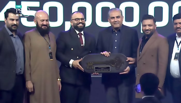 پی ایس ایل ٹیم ملتان 2 ارب 45 کروڑ میں نیلام ہوگئی