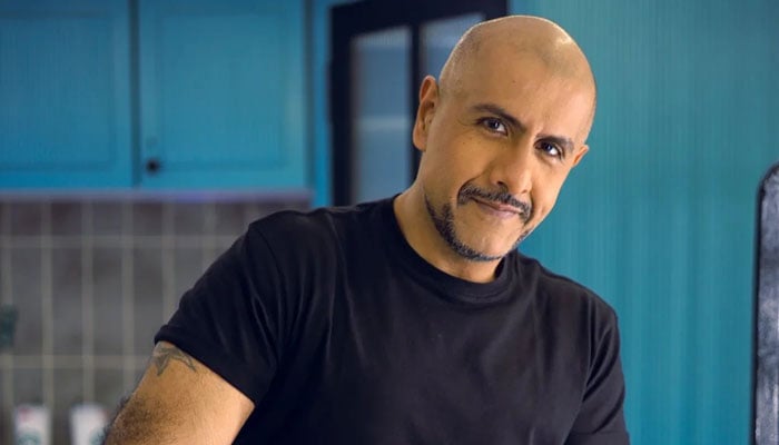 وشال ددلانی نے بااثر سیاستدان، ابھرتے گلوکار کا نمبر بلا ک کردیا