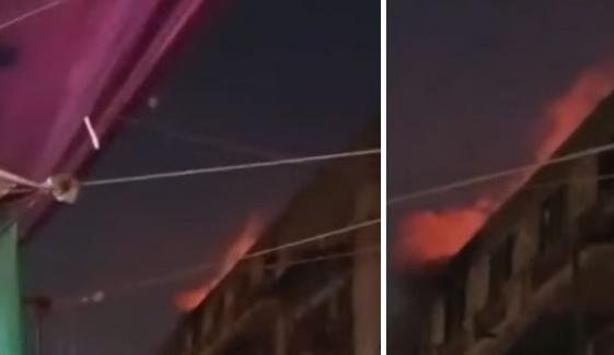 کراچی: بولٹن مارکیٹ کے گودام میں لگنے والی آگ پر قابو پا لیا گیا