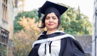 آکسفورڈ یونیورسٹی کے لیڈی مارگریٹ ہال میں ملالہ کی تصویر آویزاں