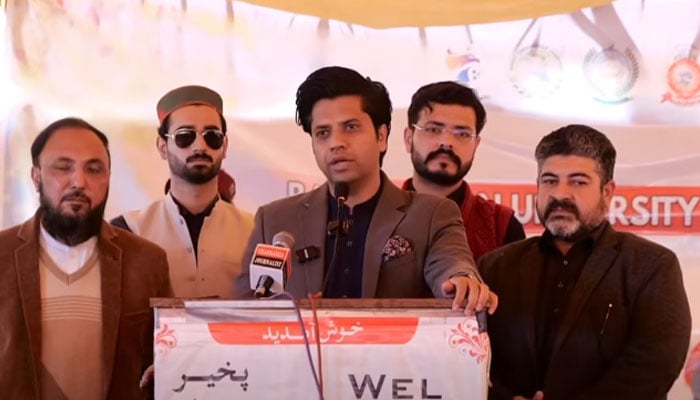 وزیراعظم اور وزیراعلیٰ خیبر پختونخوا کی ملاقات وزیراعظم کی خواہش پر ہوئی: شفیق جان