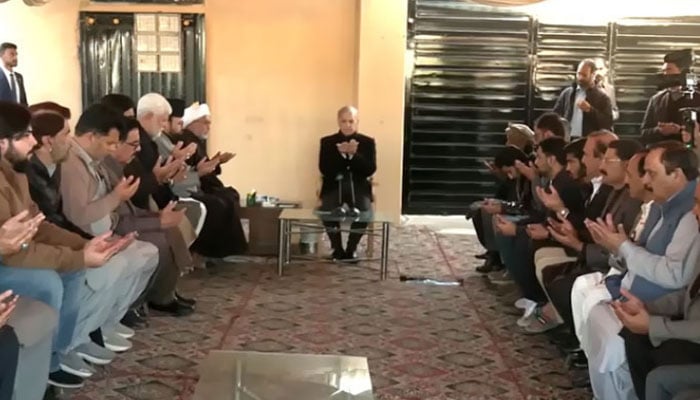 وزیراعظم کا عون عباس کے ورثا کیلئے ایک کروڑ کی امداد کا اعلان