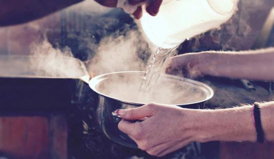 سنگاپور: ریسٹورنٹ کی غلطی سے 3 سالہ بچی کی زبان جھلس گئی