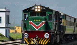 گھوٹکی: پاک بزنس ٹرین کی 7 بوگیاں انجن سے الگ ہوگئیں