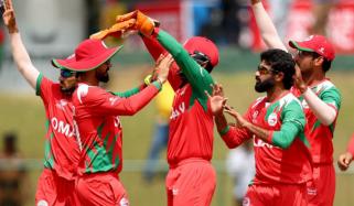 ٹی ٹوئنٹی ورلڈ کپ: عمان کیخلاف سری لنکا کی بیٹنگ جاری