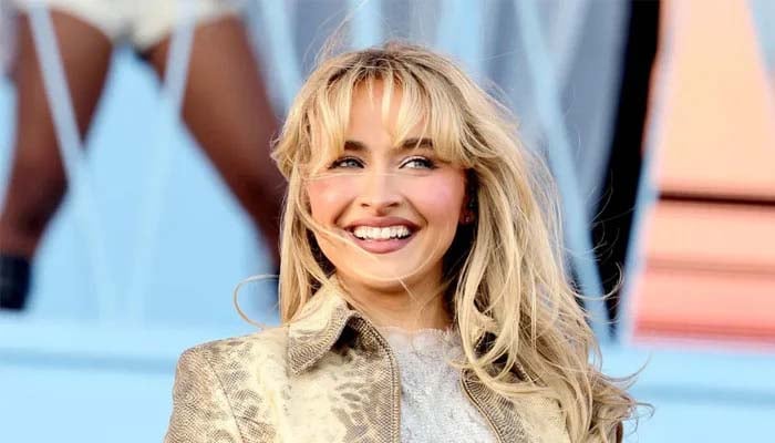 Sabrina Carpenter stuns fans with her drop-dead gorgeous photos