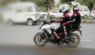 شیخوپورہ میں 2 پولیس اہلکاروں کو ڈاکوؤں نے لوٹ لیا